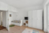 Lage Lage Lage: Bezugsfreies und möbliertes City Apartment - Schlafbereich