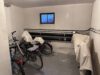 Frisch renoviert bezugsfrei - DG-Wohnung Aufzug - Fahrradkeller