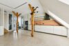 Bötzow-Kiez: Sanierte Maisonette-Wohnung im Dachgeschoss mit Klimaanlage und Aufzug - Einbauküche